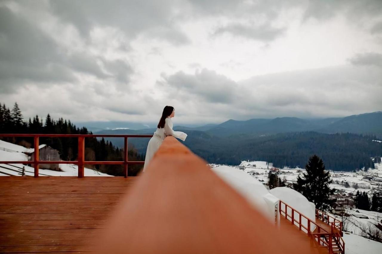 Глемпінг Де Вайб Hotell Vorochta Exteriör bild
