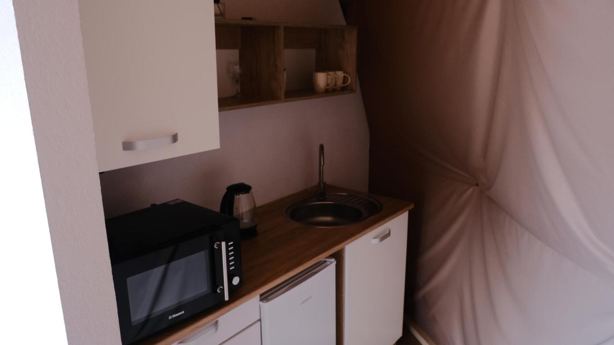 Глемпінг Де Вайб Hotell Vorochta Rum bild
