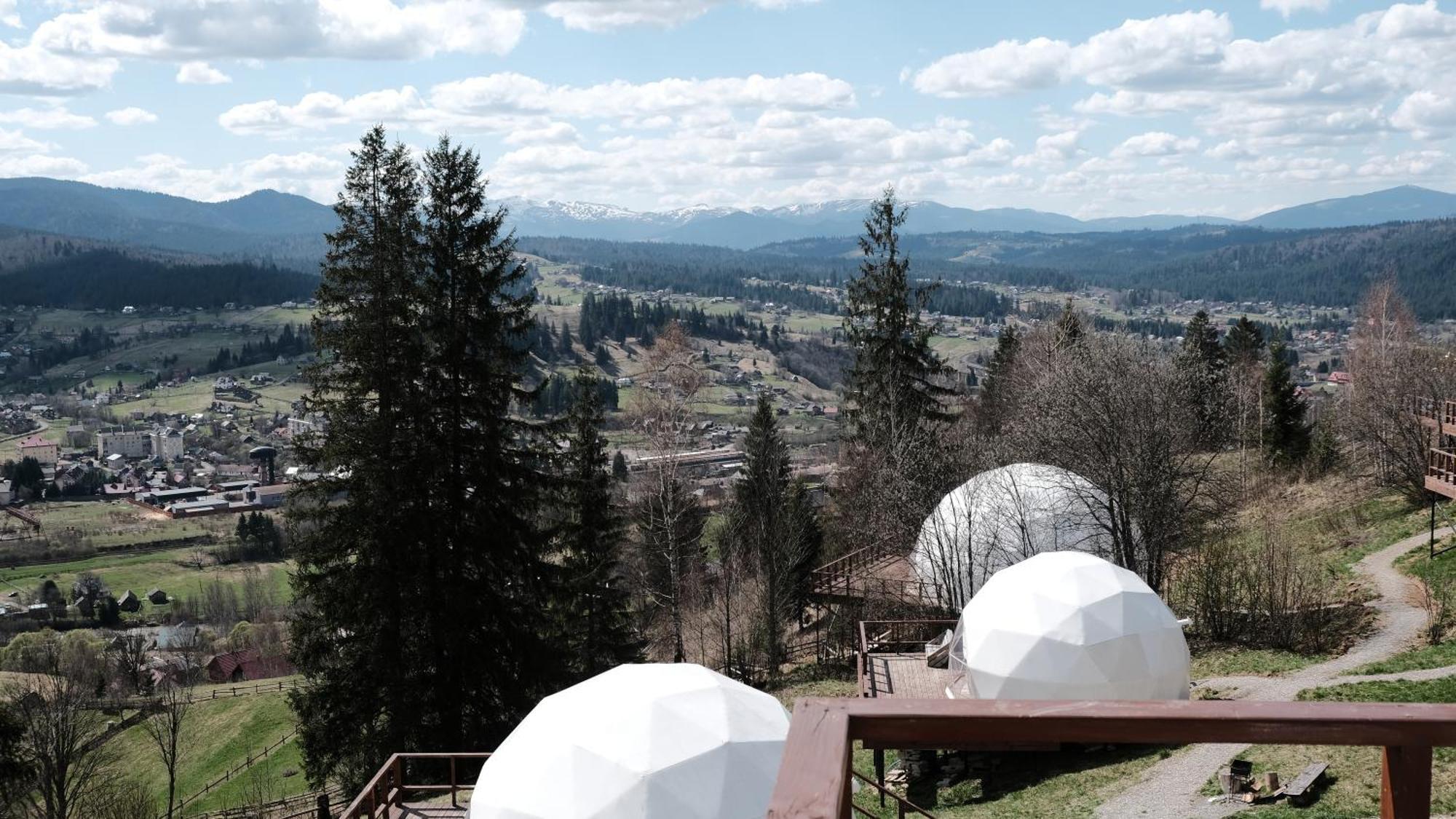 Глемпінг Де Вайб Hotell Vorochta Rum bild