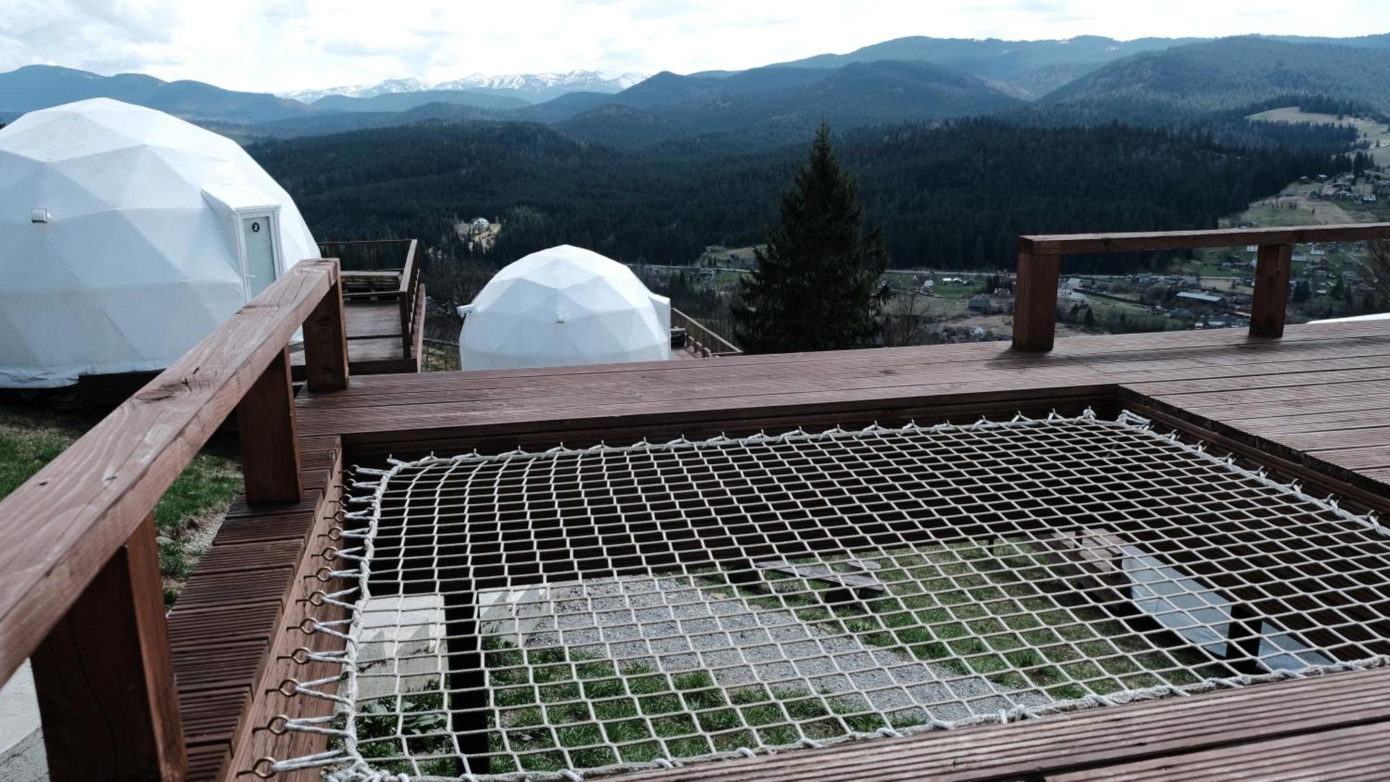 Глемпінг Де Вайб Hotell Vorochta Rum bild